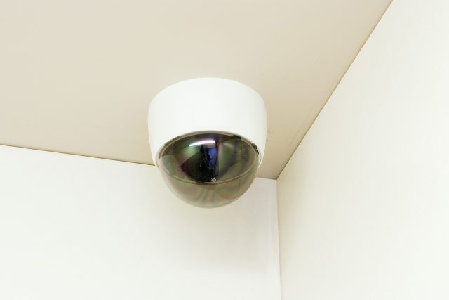 最近の屋内防犯カメラは防犯以外の利用も！屋内に設置時の注意点もチェック